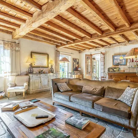 Villa De 5 Chambres Avec Piscine Privee Jardin Clos Et Wifi A A 9 Km De La Plage *