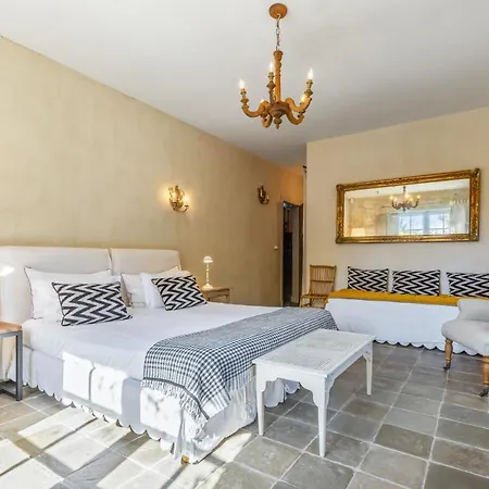 Villa De 5 Chambres Avec Piscine Privee Jardin Clos Et Wifi A A 9 Km De La Plage *